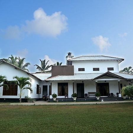 Grand Hilton Hotel Negombo Eksteriør billede