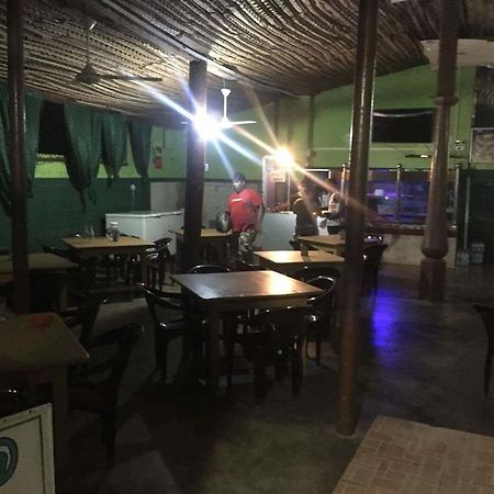 Grand Hilton Hotel Negombo Eksteriør billede